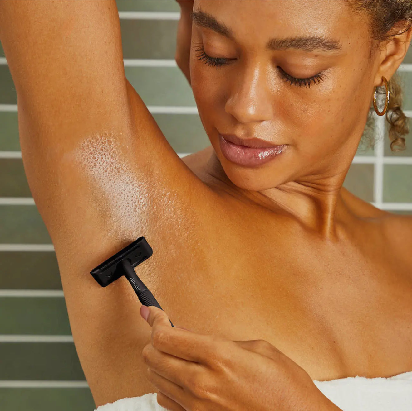 Black perfect glide, safety razor