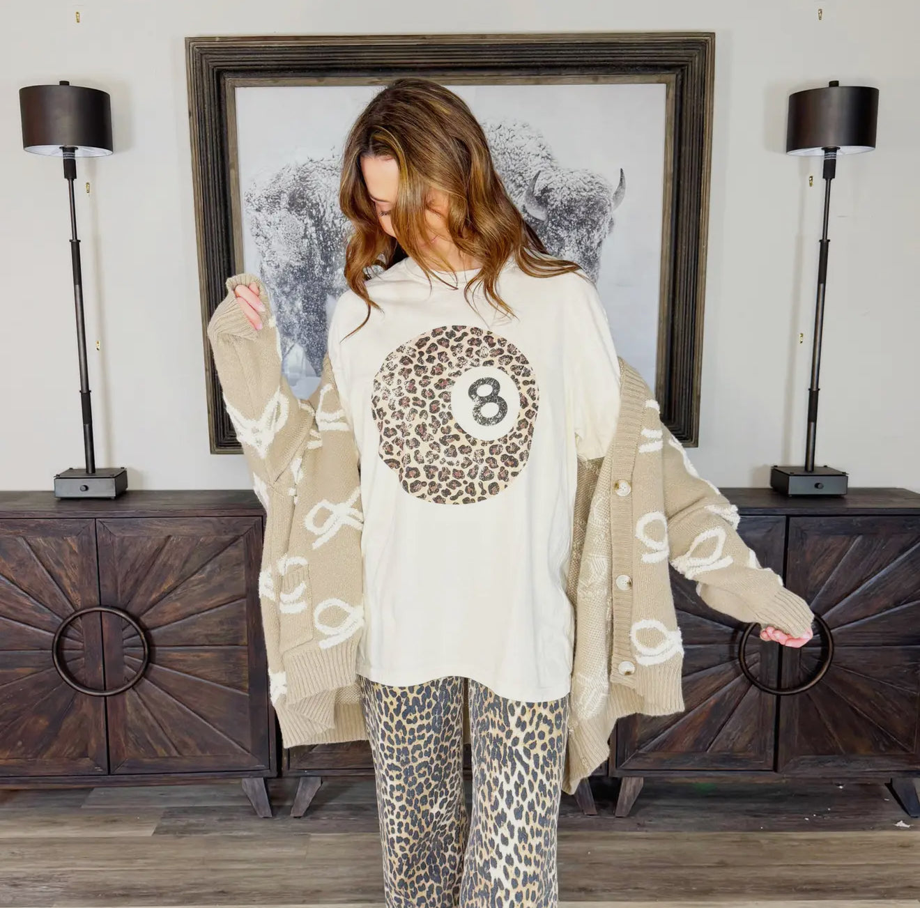 8 ball leopard T-shirt