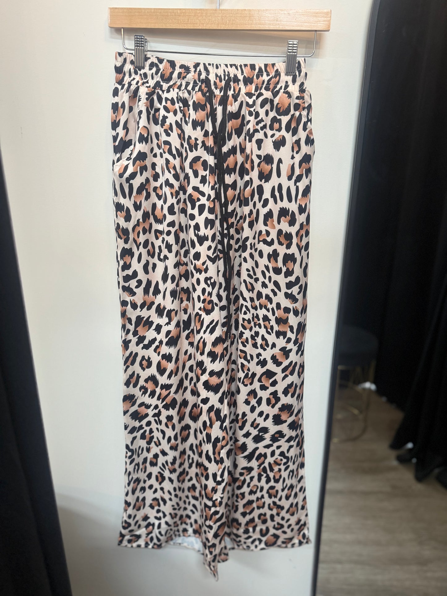 Cleo leopard pants