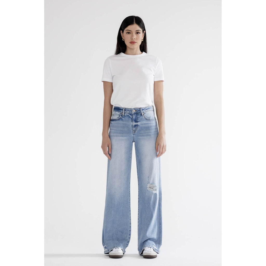 HIGH RISE WIDE WITH KNEE DISTRESSED
