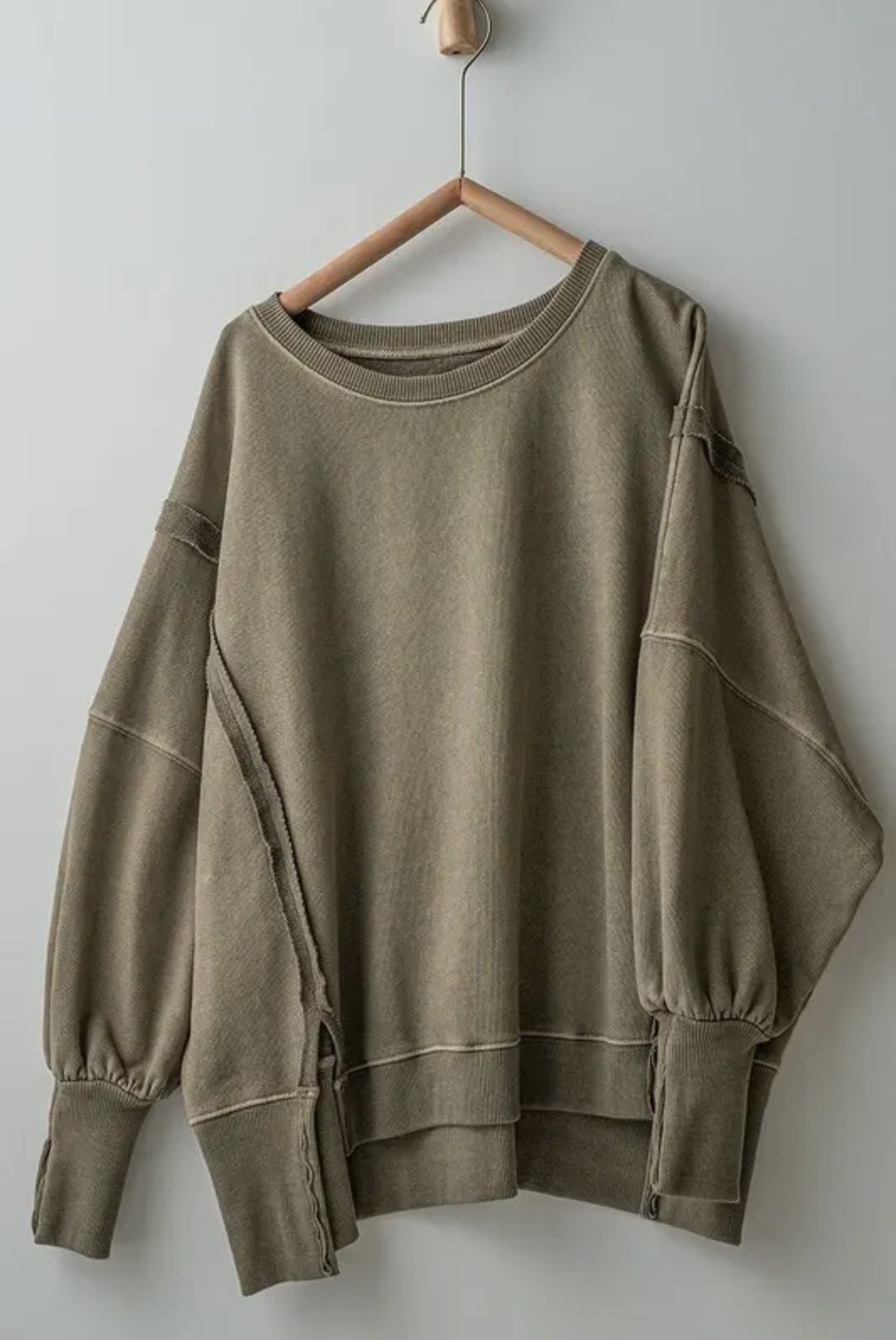 Organic washed crewneck oversized sweatshirt