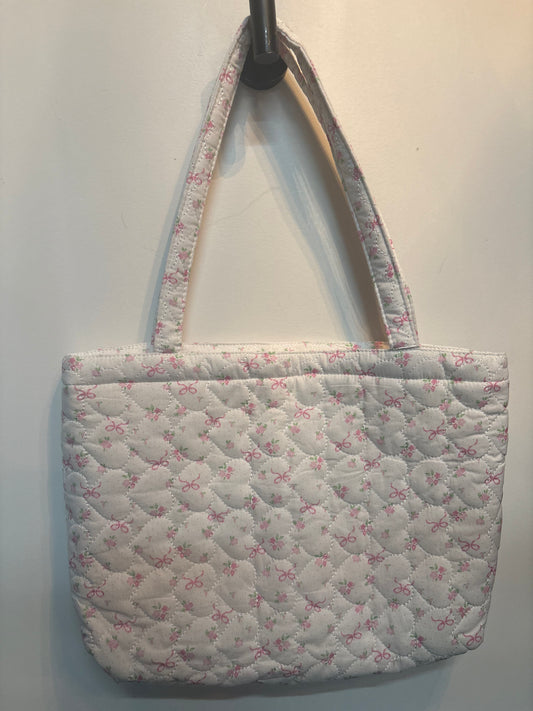 White pink bow quilted bag