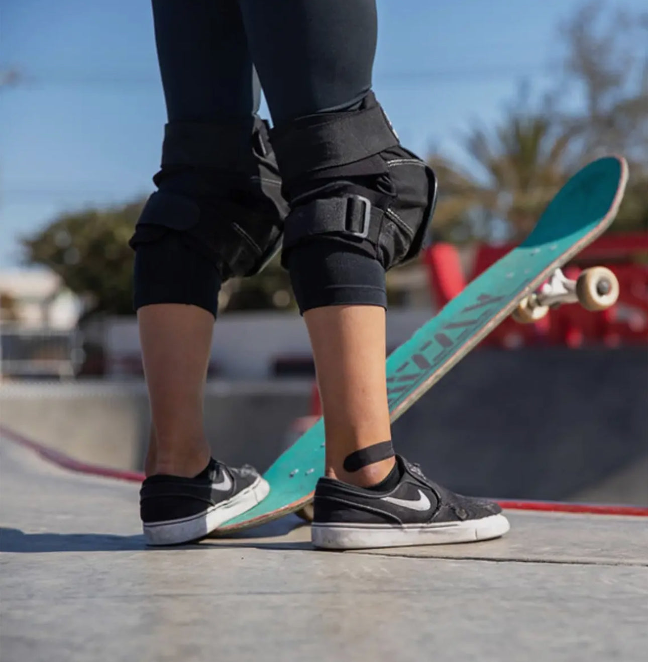 Activated charcoal bandages