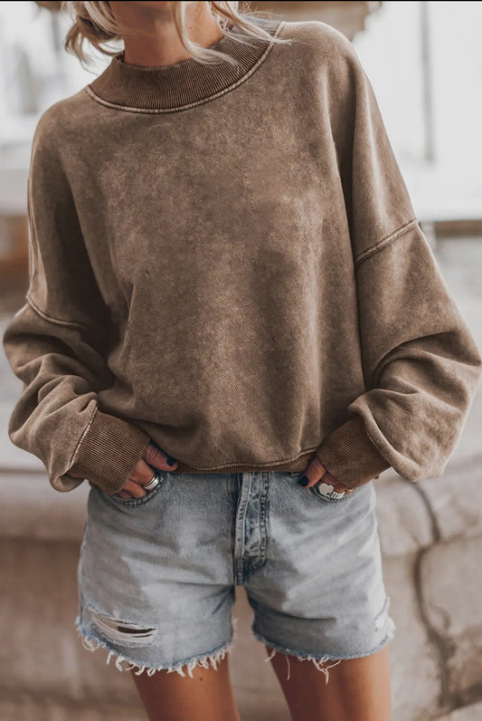 Drop Shoulder Crew Neck
Pullover Sweatshirt