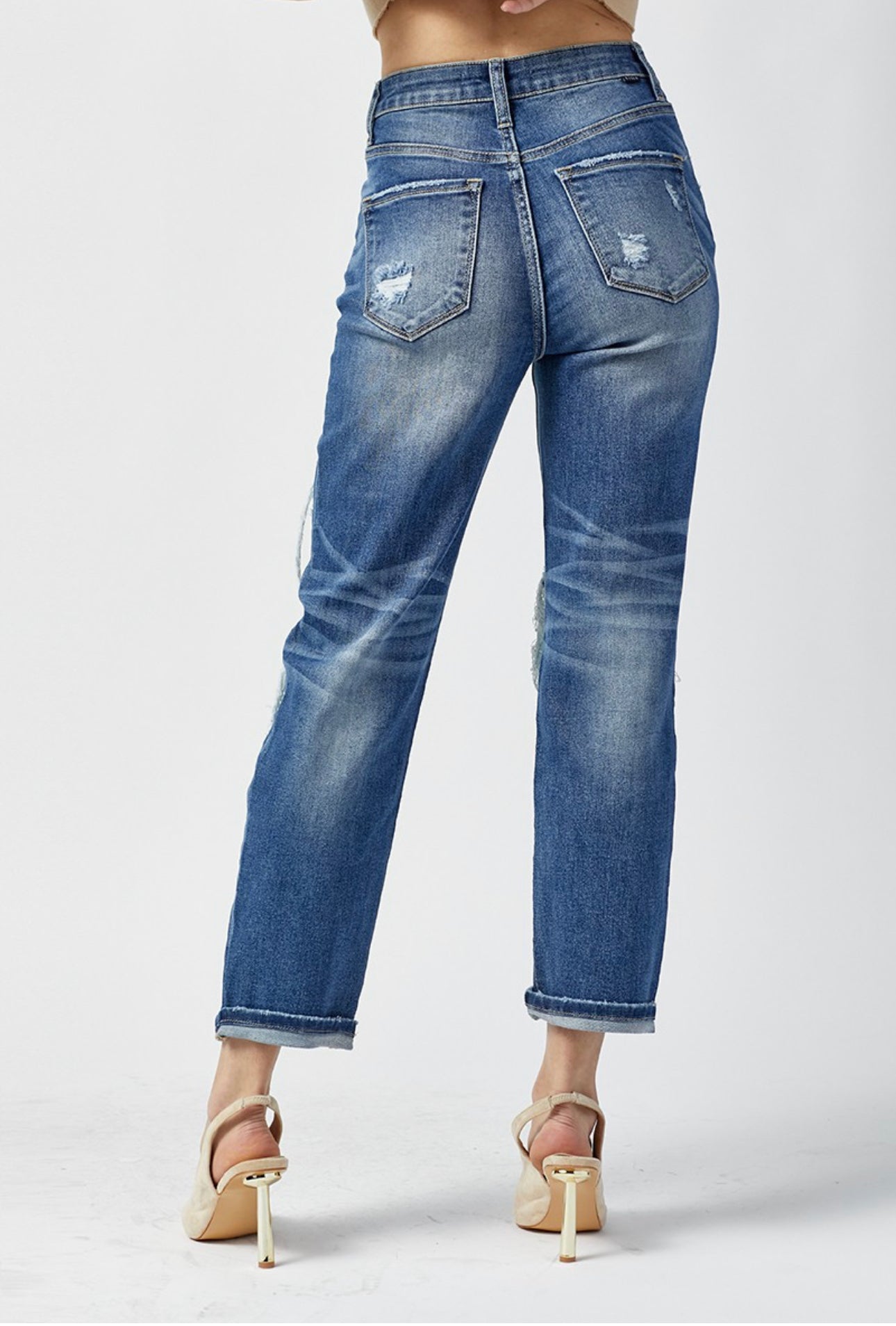 HIGH RISE PATCHED STRAIGHT JEANS